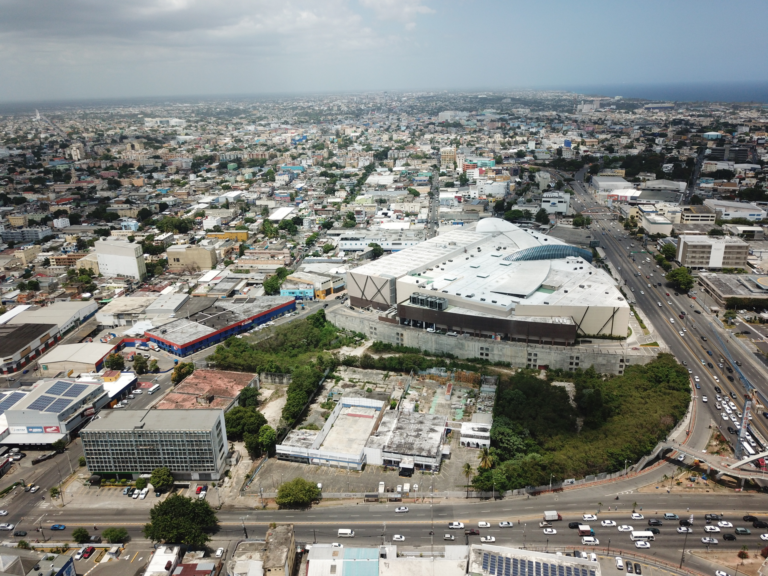 21,218 m² Land for Sale in Santo Domingo – Next to Sambil, Dominican Republic – photo 3