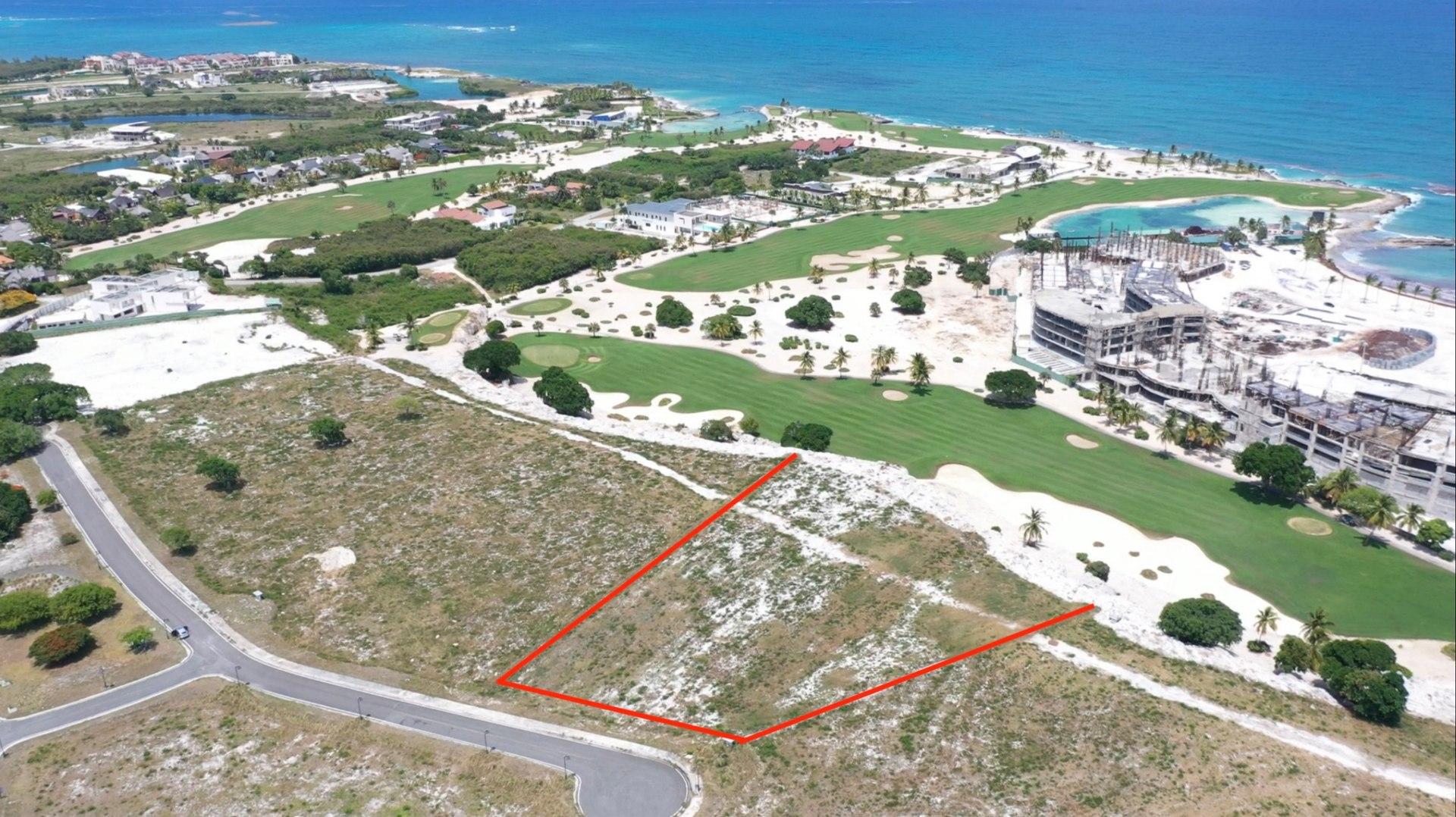 Aerial view of Lot 136 next to the golf course in Fundadores de Golf, Cap Cana