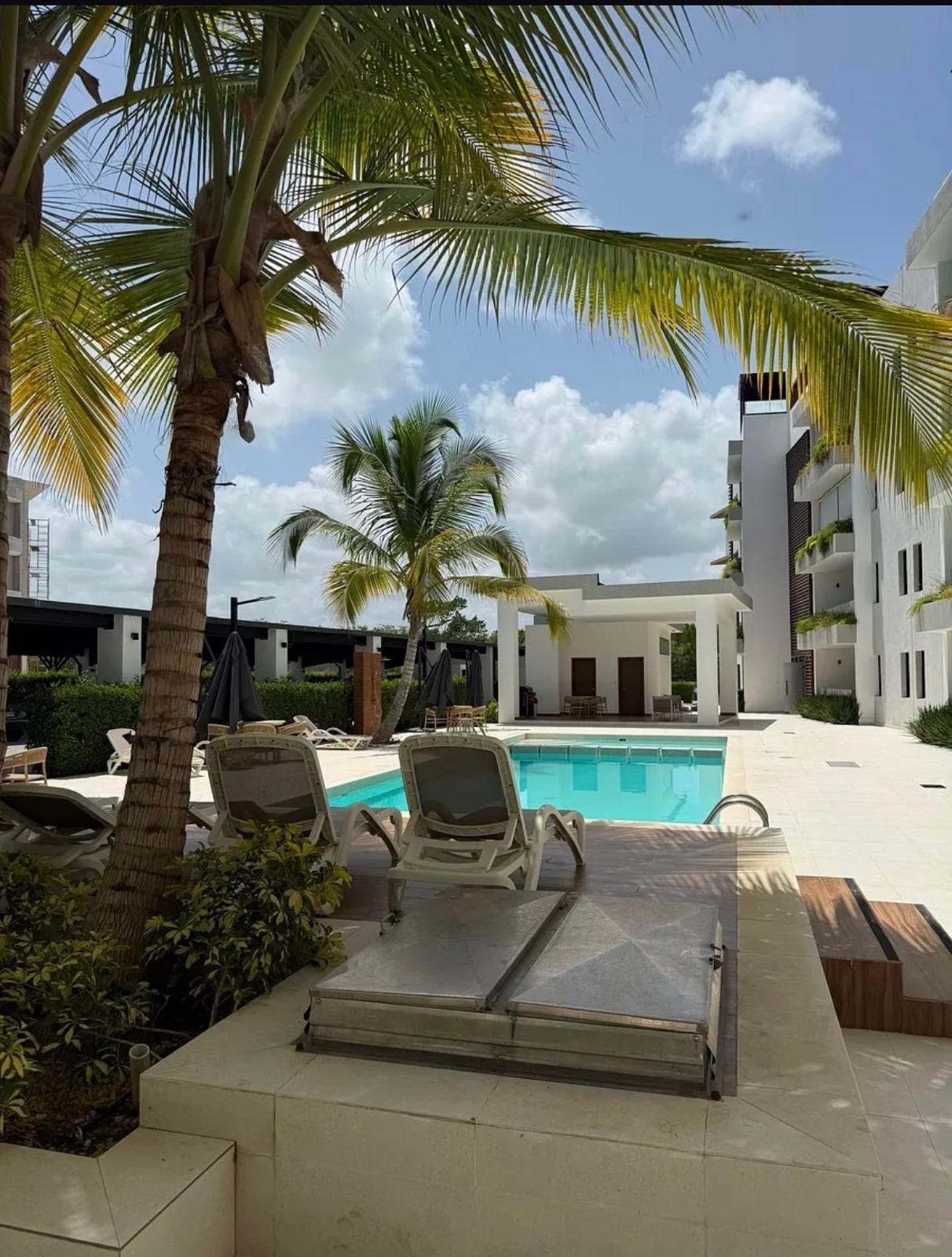 Harmony Lounge pool area, Ciudad Las Canas